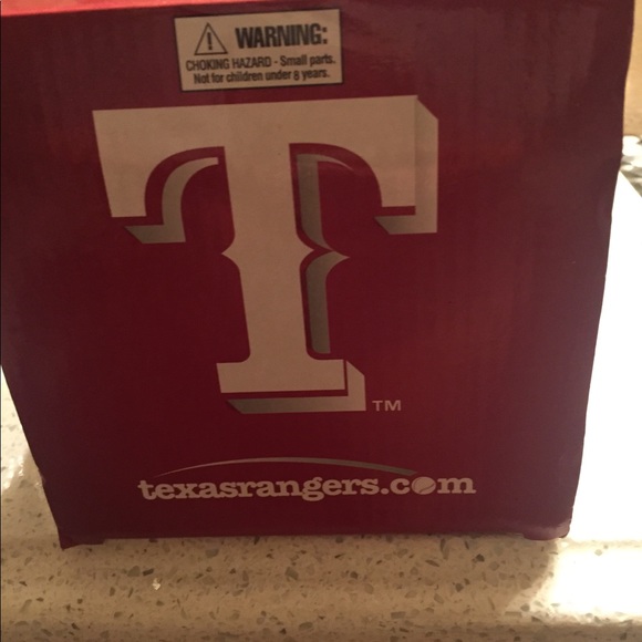 Texas Rangers Snow 🌎 - Picture 4 of 5